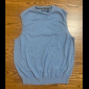 Men’s lightweight Izod sweater vest lt blue - sz L